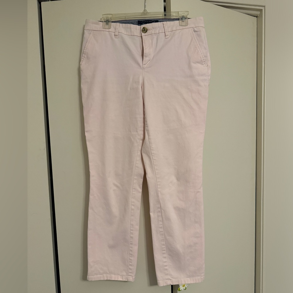 Super pink cotton pants! No iron needed to look cool in these Tommy H pants